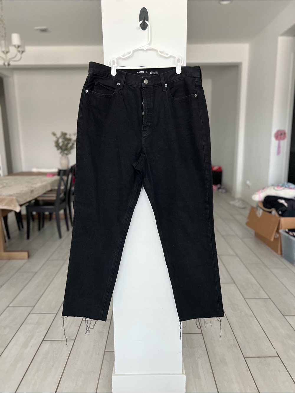 Old Navy Women's Extra High Rise Sky-Hi Straight Jean- 14 tall NWOT
